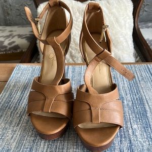 Jessica Simpson stacked heels